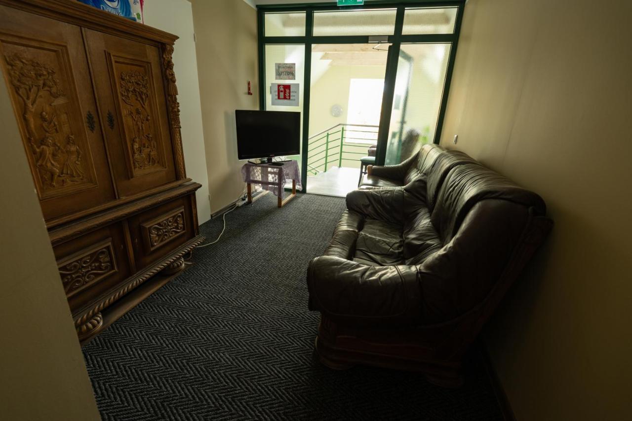 Aiakeskuse Hostel Rakvere Esterno foto