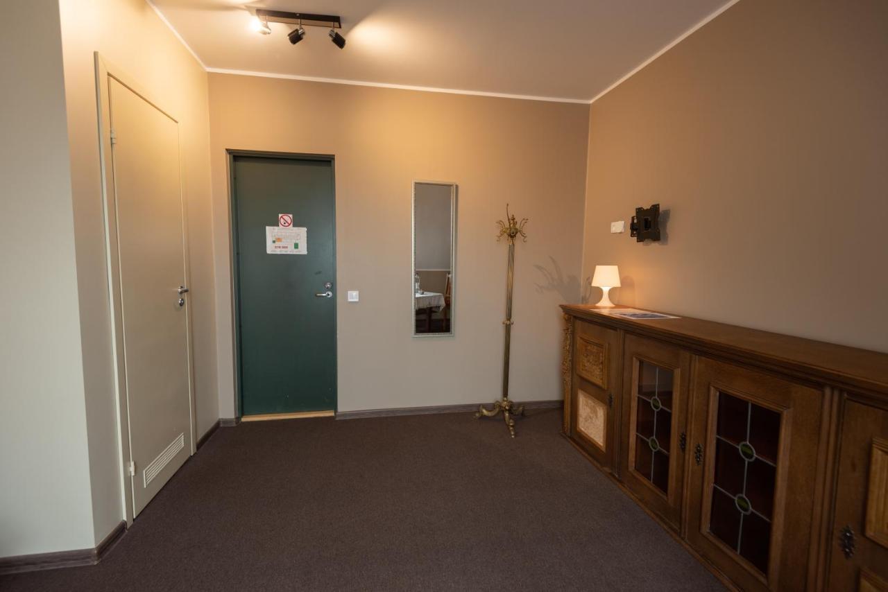 Aiakeskuse Hostel Rakvere Esterno foto
